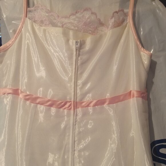 Formal Gown - Picture 5 of 10